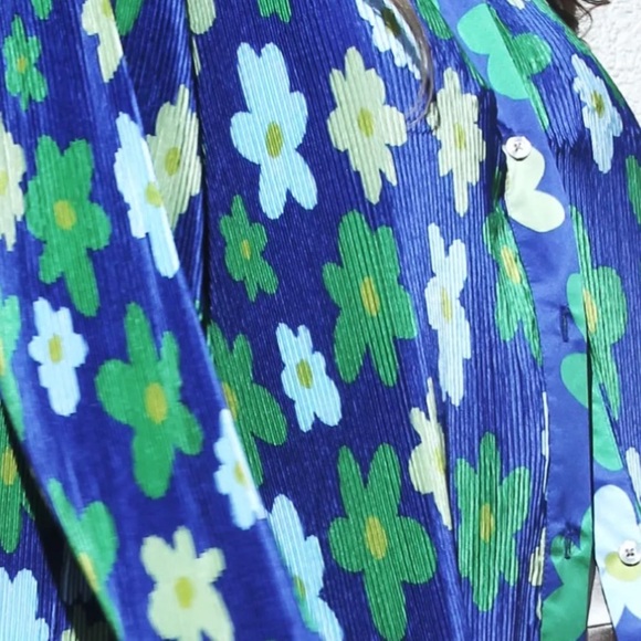 SAMMY B Stretchy Comfortable Button Down Blouse Pleated Plisse 3X Blue  NWOT - Picture 9 of 9